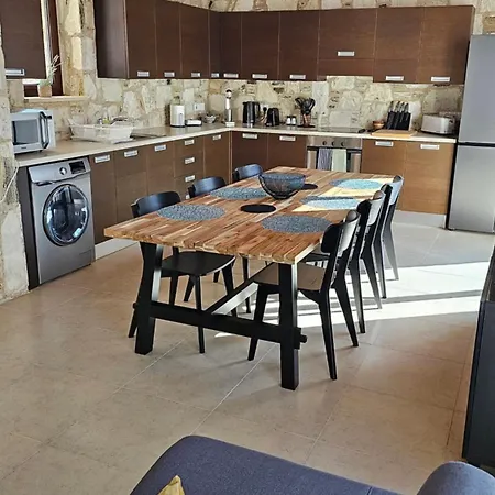 Olive Garden's Paradise Villa Skarinou