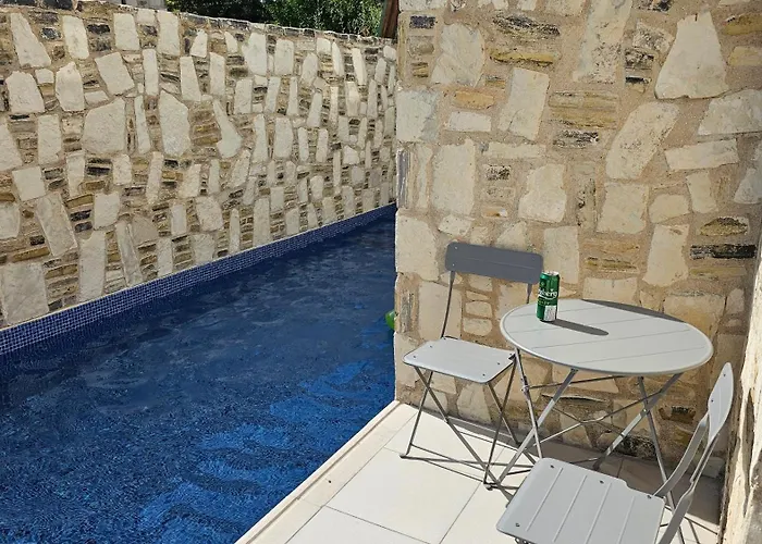 Olive Garden's Paradise Villa